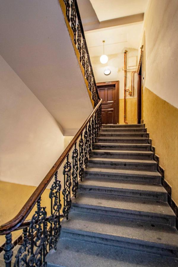 Apartamento 3Bdr Oasis In The Heart Of Praga Exterior foto